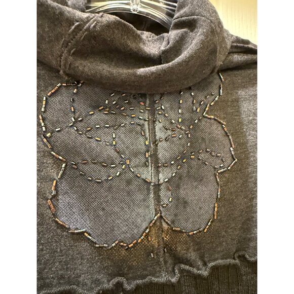 Beaded Embroidered Long Sleeve Turtleneck Top With Ribbed Pattern - Picture 2 of 8